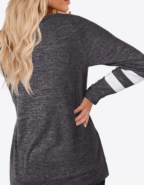 Load image into Gallery viewer, Striped Contrast Raglan Sleeve Top
