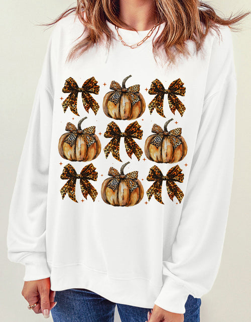 Load image into Gallery viewer, Pumpkin &amp; Bow Graphic Long Sleeve Sweatshirt
