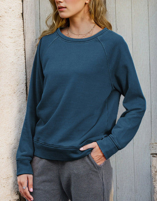 Load image into Gallery viewer, Shiny Round Neck Long Sleeve Sweatshirt
