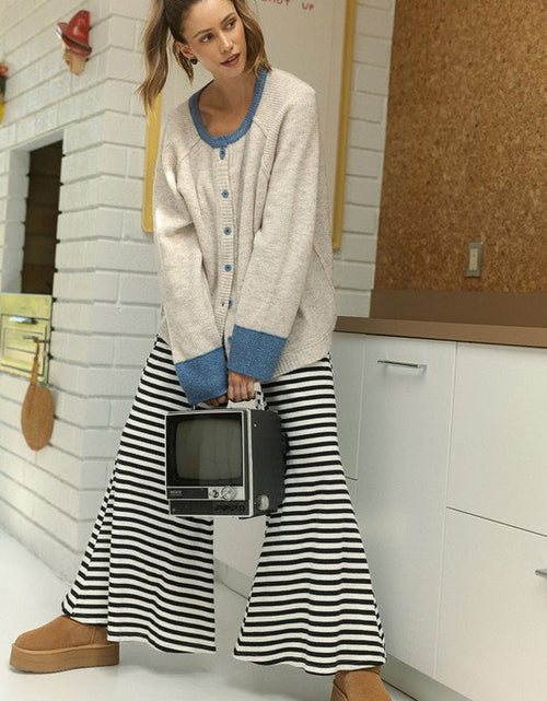 Load image into Gallery viewer, Annie Wear Contrast Trim Button Down Raglan Sleeve Cardigan
