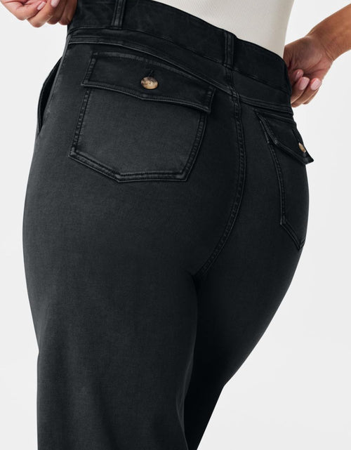 Load image into Gallery viewer, High Waist Jeans with Pockets
