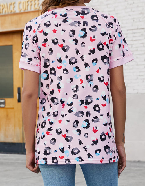 Load image into Gallery viewer, Leopard Round Neck Short Sleeve Tee Shirt
