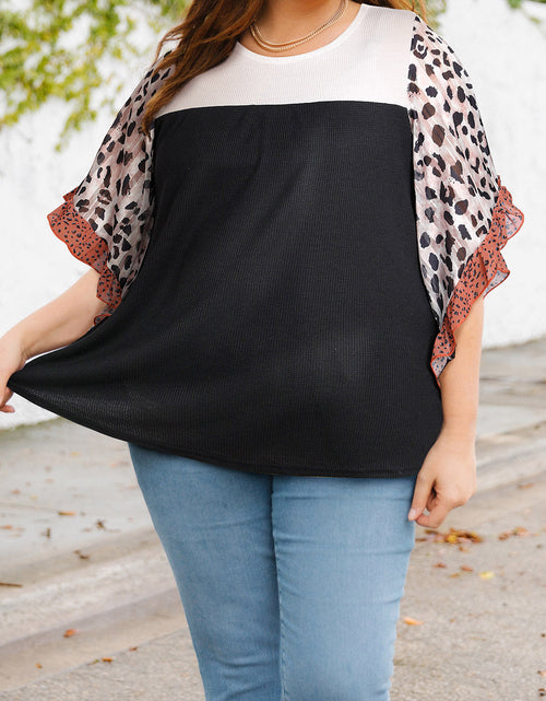 Load image into Gallery viewer, Plus Size Printed Color Block Ruffled Blouse
