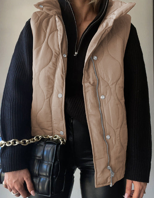 Load image into Gallery viewer, Collared Neck Vest with Pockets
