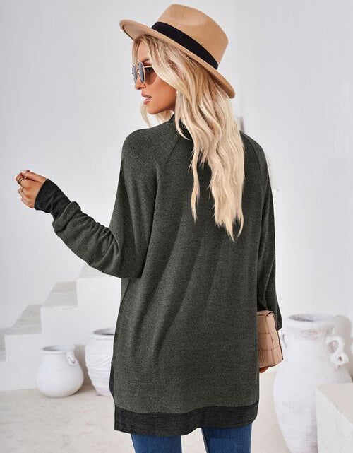 Load image into Gallery viewer, Contrast Mock Neck Long Sleeve T-Shirt
