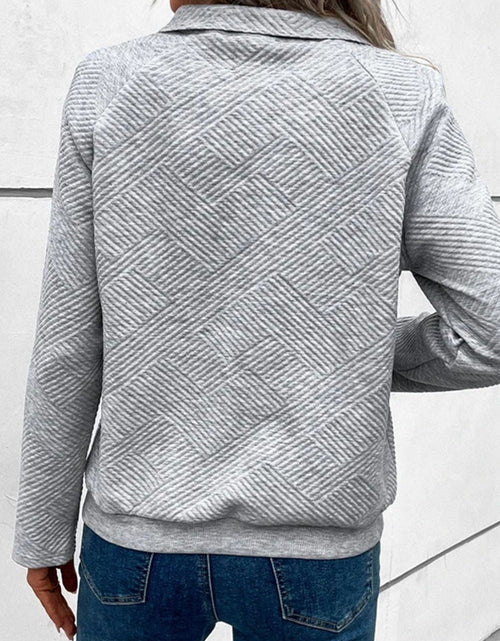 Load image into Gallery viewer, Geometric Snap Button Long Sleeve Sweatshirt
