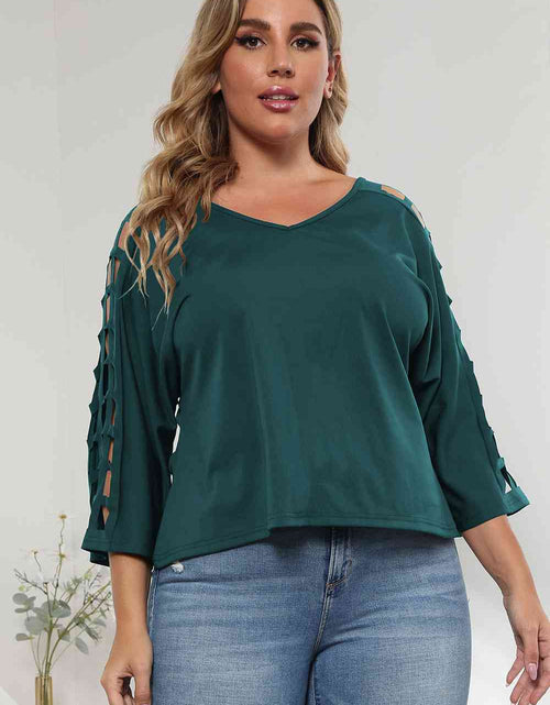 Load image into Gallery viewer, 3/4 Sleeve Cutout Detail Top
