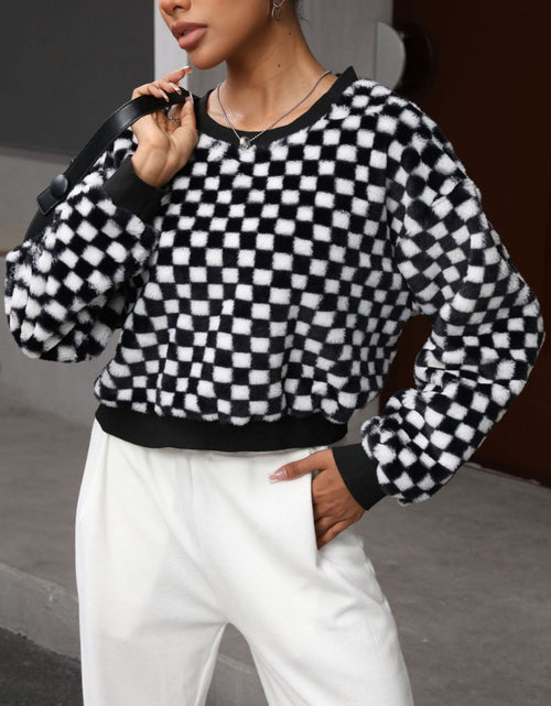 Load image into Gallery viewer, Plaid Round Neck Long Sleeve Sweatshirt
