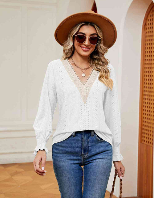 Load image into Gallery viewer, Contrast Flounce Sleeve Blouse
