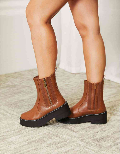 Load image into Gallery viewer, Forever Link Side Zip Platform Boots
