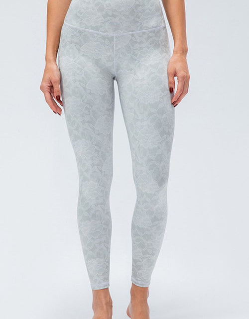 Load image into Gallery viewer, Wide Waistband Slim Fit Active Leggings
