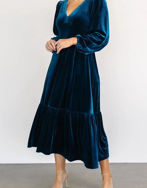 Load image into Gallery viewer, V-Neck Long Sleeve Midi Velvet Dress
