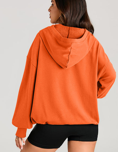 Load image into Gallery viewer, Pocketed Half Zip Long Sleeve Hoodie
