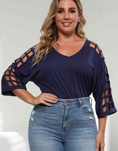Load image into Gallery viewer, 3/4 Sleeve Cutout Detail Top
