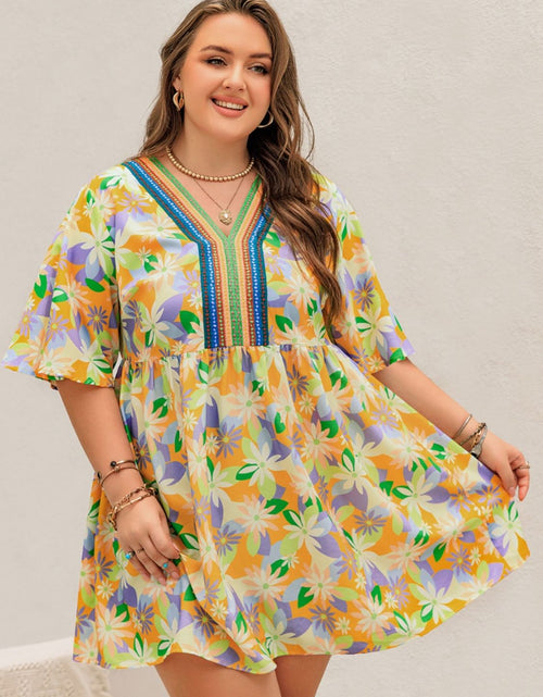 Load image into Gallery viewer, Plus Size Printed V-Neck Half Sleeve Mini Dress
