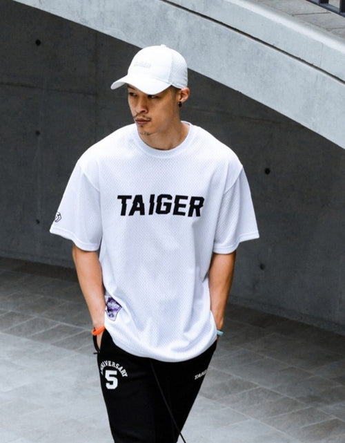 Load image into Gallery viewer, Men's Plus Size Letter Graphic Round Neck Half Sleeve T-Shirt
