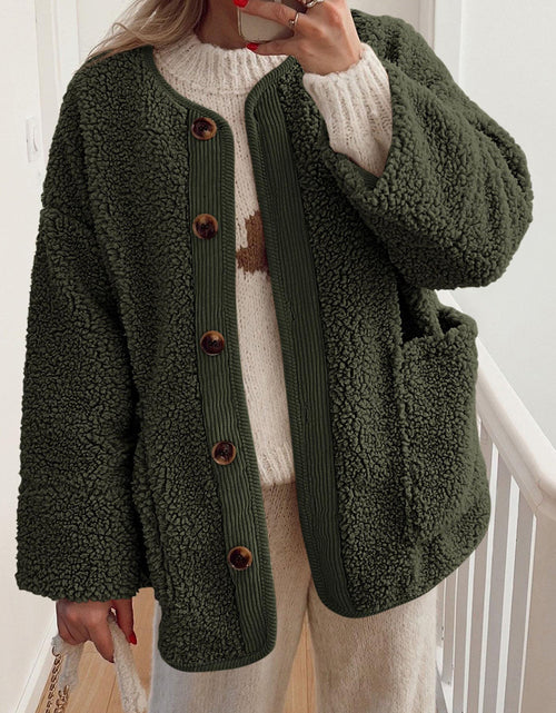 Load image into Gallery viewer, Contrast Button Up Sherpa Jacket with Pockets
