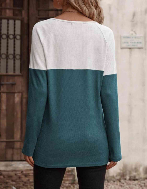 Load image into Gallery viewer, Contrast Round Neck Long Sleeve T-Shirt

