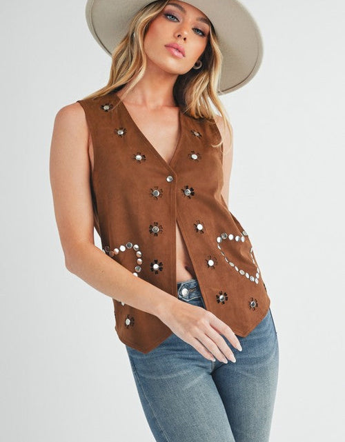 Load image into Gallery viewer, Aemi + Co Heart Rivet Detail Suede Vest Coat
