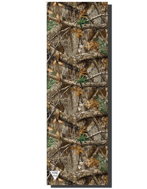 Load image into Gallery viewer, Ascend Yoga Mat Realtree Edge Pattern Mat by Yune Yoga
