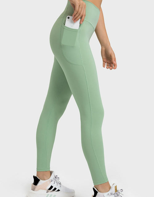 Load image into Gallery viewer, Millennia V-Waist Yoga Leggings with Pockets
