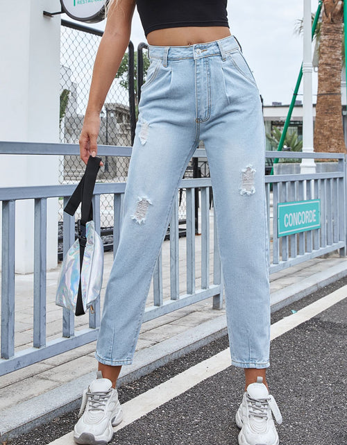 Load image into Gallery viewer, Distressed Straight Jeans with Pockets
