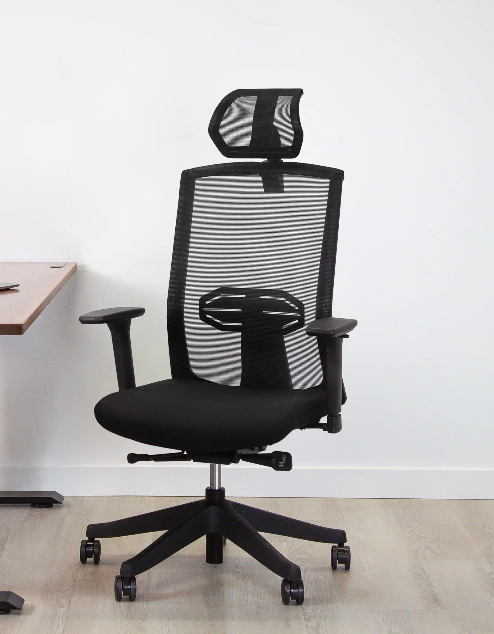 KarmaChair by EFFYDESK by Level Up Desks