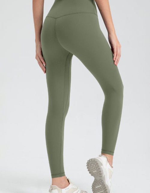 Load image into Gallery viewer, Wide Waistband Slim Fit Active Leggings
