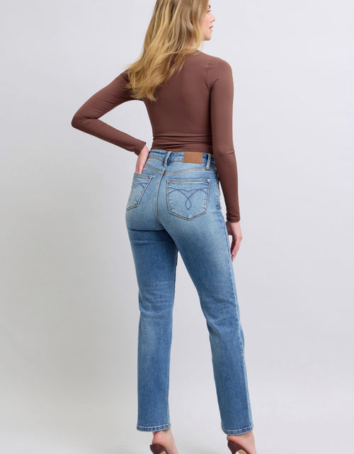 Load image into Gallery viewer, Judy Blue Full Size Run Vintage Wash Thermal Straight Jeans
