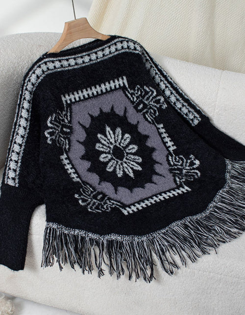Load image into Gallery viewer, Fringe Geometric Long Sleeve Poncho
