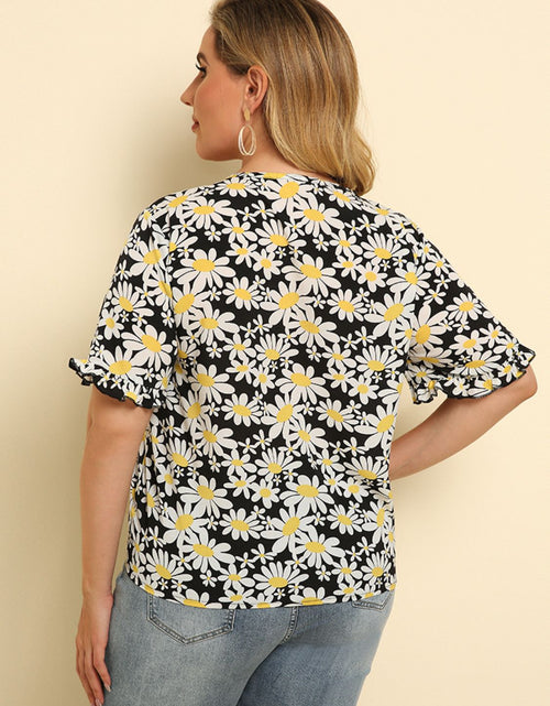 Load image into Gallery viewer, Plus Size Floral Round Neck Tie Hem Blouse
