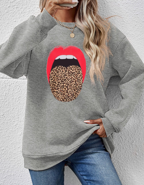 Load image into Gallery viewer, Leopard Lip Graphic Round Neck Sweatshirt
