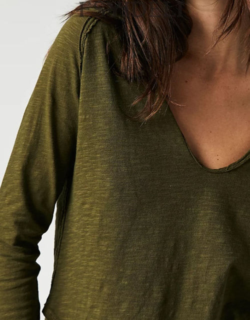 Load image into Gallery viewer, Exposed Seam Notched Long Sleeve T-Shirt
