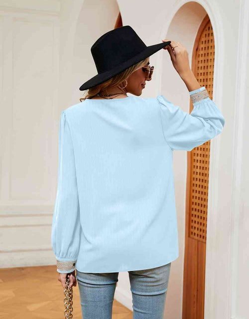 Load image into Gallery viewer, Contrast Puff Sleeve Blouse
