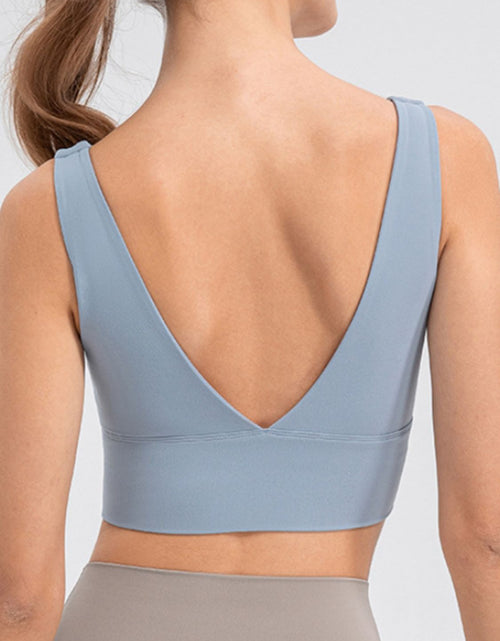 Load image into Gallery viewer, Scoop Neck Wide Strap Active Tank
