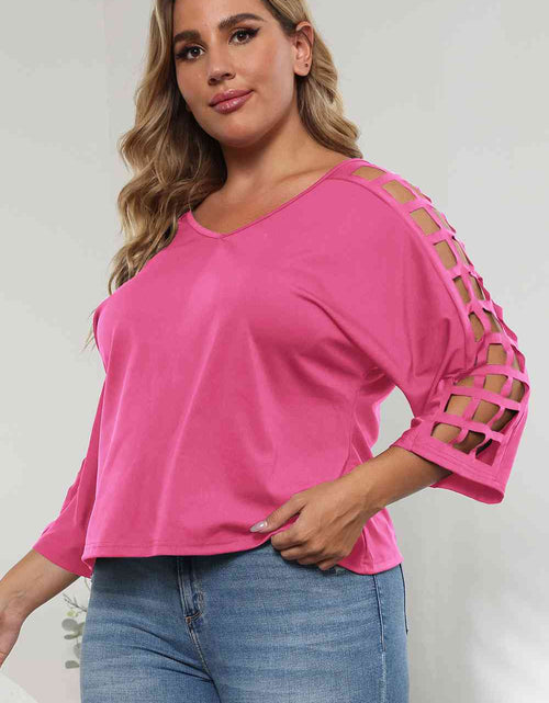 Load image into Gallery viewer, 3/4 Sleeve Cutout Detail Top
