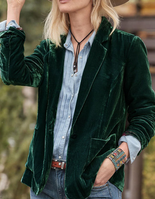 Load image into Gallery viewer, Pocketed Button Up Lapel Collar Blazer
