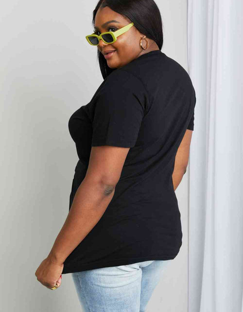Load image into Gallery viewer, mineB Full Size Butterfly Graphic Tee Shirt

