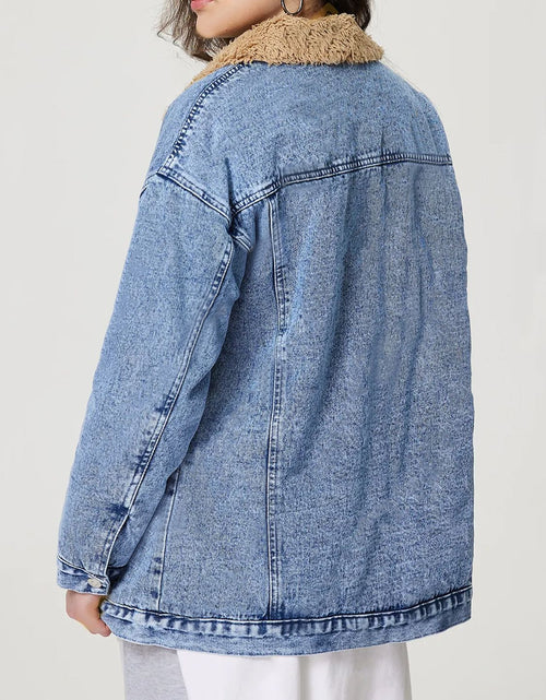 Load image into Gallery viewer, Button Up Collared Neck Plush Denim Jacket
