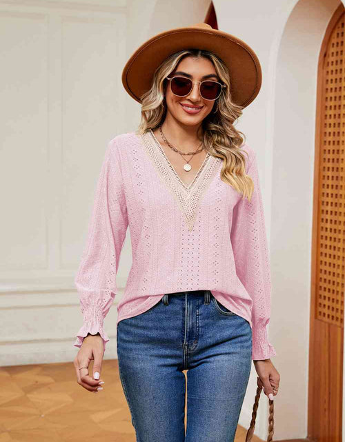Load image into Gallery viewer, Contrast Flounce Sleeve Blouse

