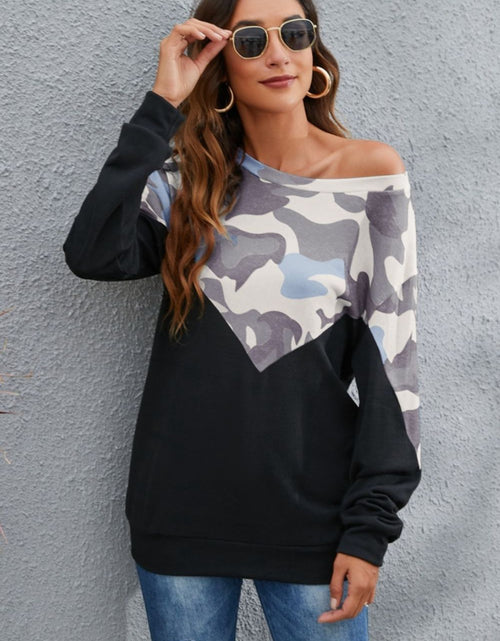 Load image into Gallery viewer, Camouflage Round Neck Long Sleeve Sweatshirt
