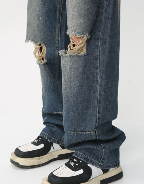 Load image into Gallery viewer, Distressed Jeans with Pockets
