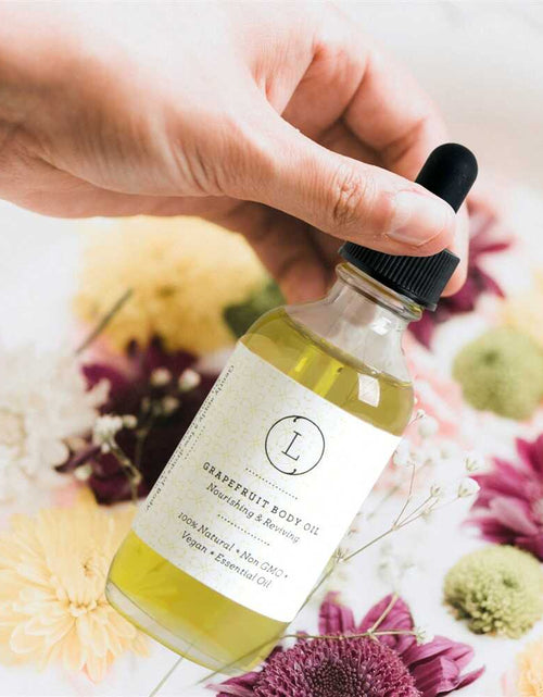 Load image into Gallery viewer, Moisturizing set with Grapefruit body oil and Body scrub by Lizush
