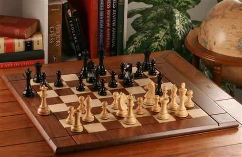Load image into Gallery viewer, Heirloom Scout Chess Set by Chess House
