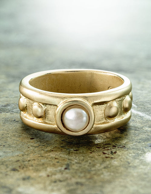 Load image into Gallery viewer, Vintage Ring 1970s Sapphire Cabocon Glass Ring 18k Brushed Gold September Birthstone #R3095 by PVD Vintage Jewelry
