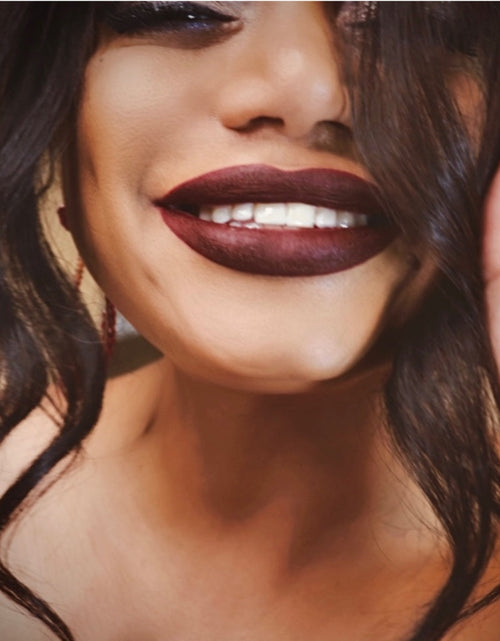Load image into Gallery viewer, Liquid Matte Lipstick by Seis Cosmetics
