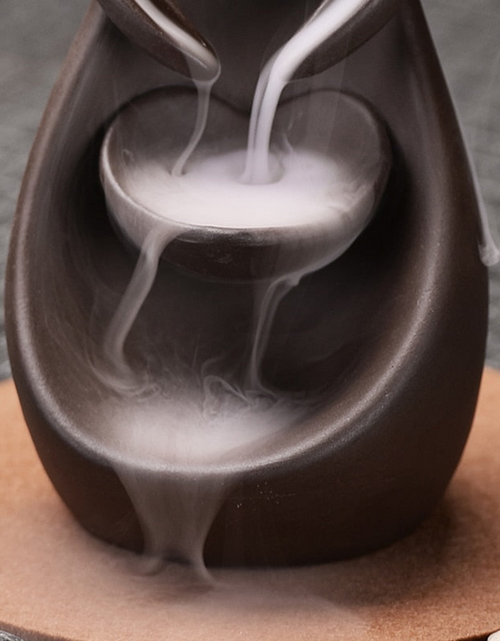 Load image into Gallery viewer, Incense Burner Couple Hug by incenseocean
