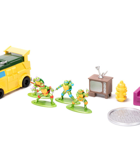 "Teenage Mutant Ninja Turtles" Turtle Lair Diorama Set with Figures and Party Wagon "Nano Scene" Series Model by Jada