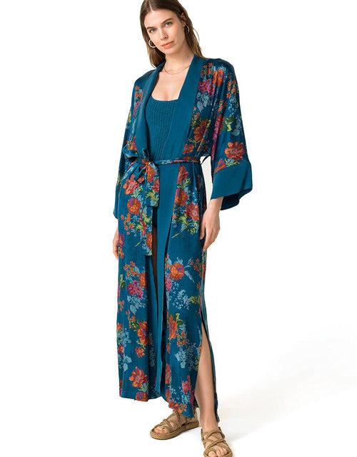 Load image into Gallery viewer, Joan Kimono by Ladiesse
