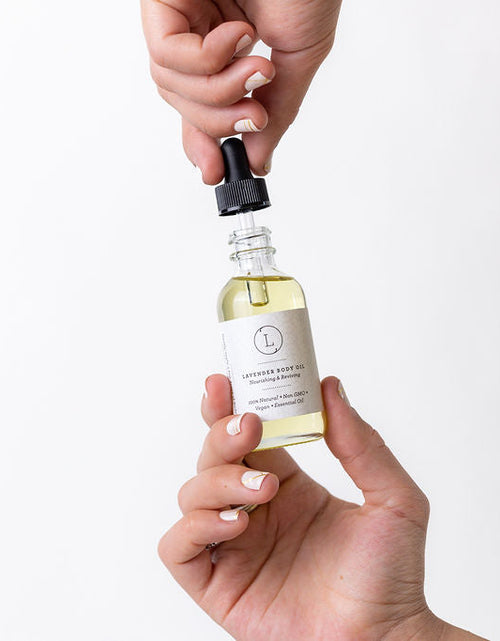 Load image into Gallery viewer, Lavender Body Oil, Natural Moisturizing Body Oil by Lizush
